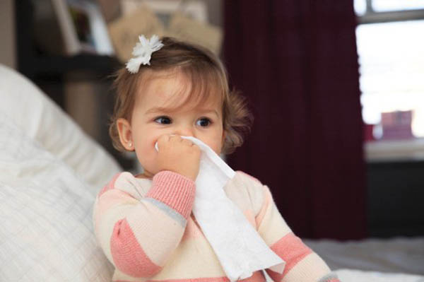 Top 7 cách chữa viêm mũi dị ứng ở trẻ em từ Tây y tới Đông y